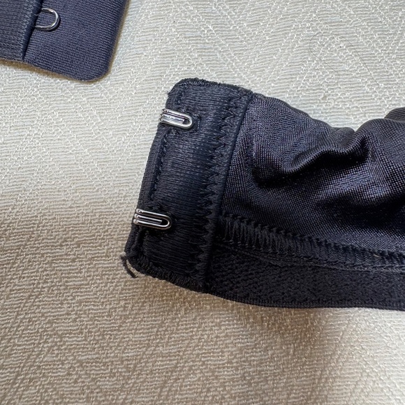 Victoria Secret Biofit Demi Up-Lift Bra, Grey, size 38C- Pre-owned - Picture 5 of 5